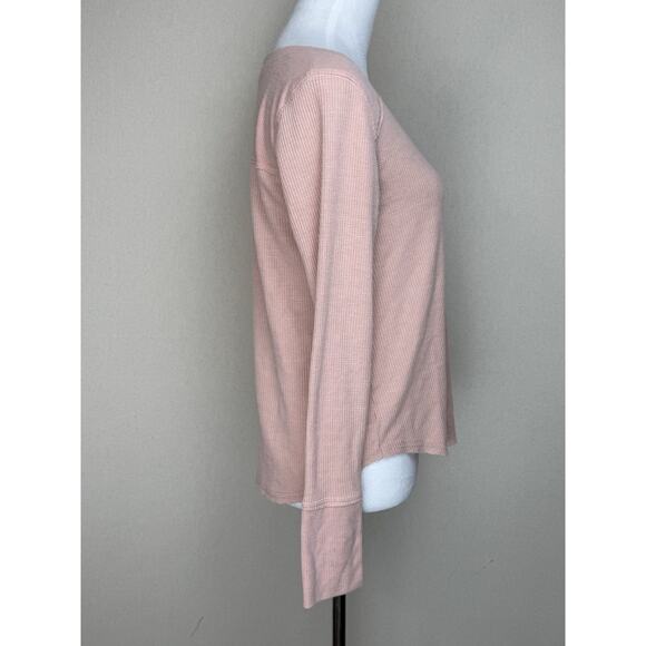 HOLLISTER Waffle Knit Pullover Top Sz M Soft Pink V-Neck Long Sleeves Casual - Picture 4 of 13